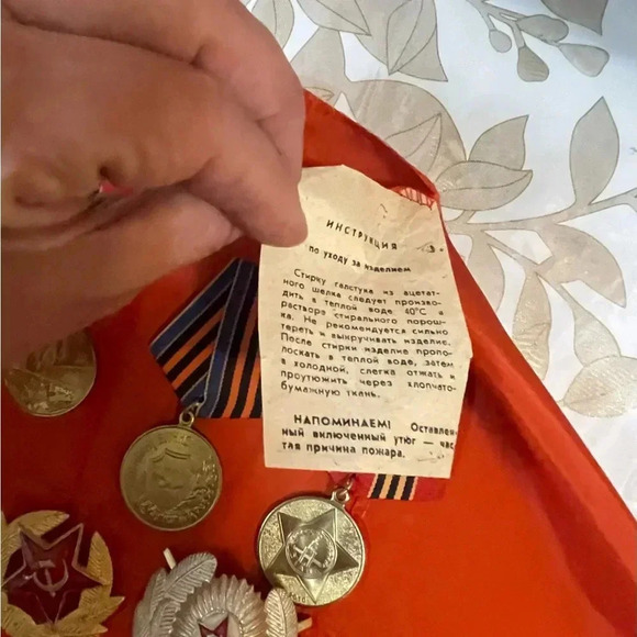 Set of 11  USSR BADGES MEDALS COCKADES PIONEER TIE - Picture 4 of 5